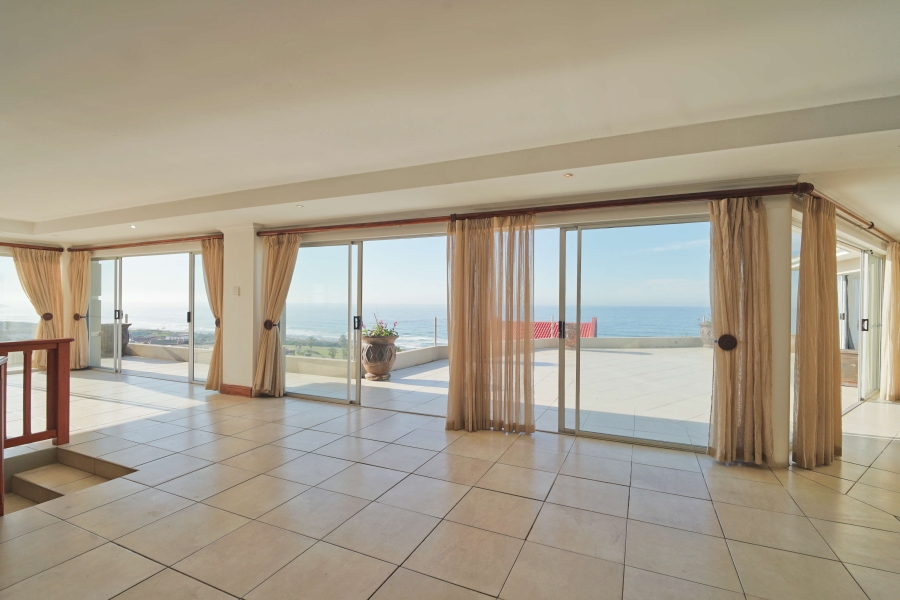 8 Bedroom Property for Sale in Winterstrand Eastern Cape